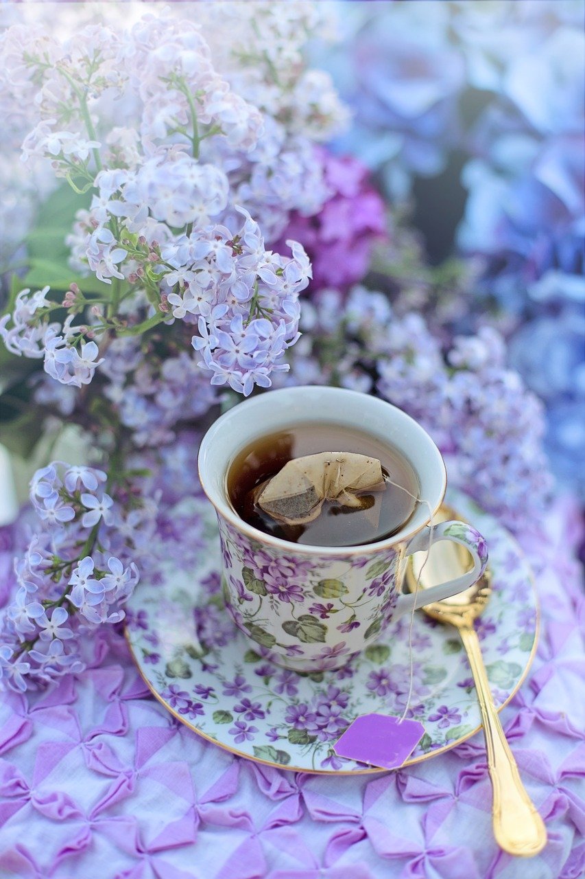 tea, tea time, lilacs-5227539.jpg